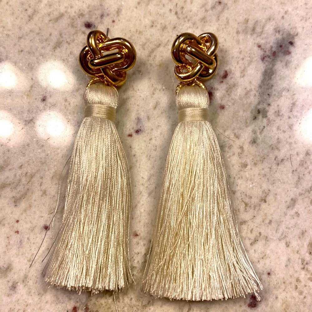 Cream tassel earring set